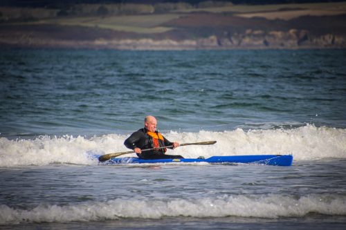 2026-10-10-CCKQC-Les-adultes-a-la-plage-0056