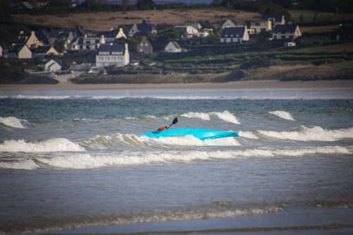 2026-10-10-CCKQC-Les-adultes-a-la-plage-0059