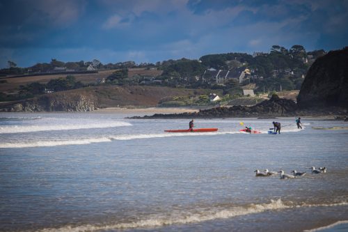 2026-10-10-CCKQC-Les-adultes-a-la-plage-0063
