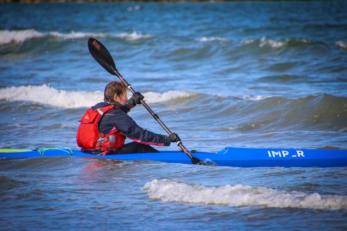 2026-10-10-CCKQC-Les-adultes-a-la-plage-0066
