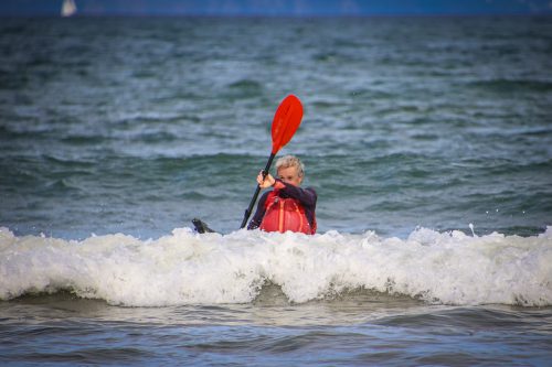 2026-10-10-CCKQC-Les-adultes-a-la-plage-0077