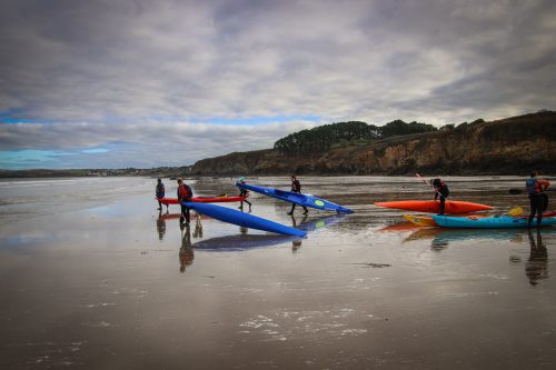 2026-10-10-CCKQC-Les-adultes-a-la-plage-0092